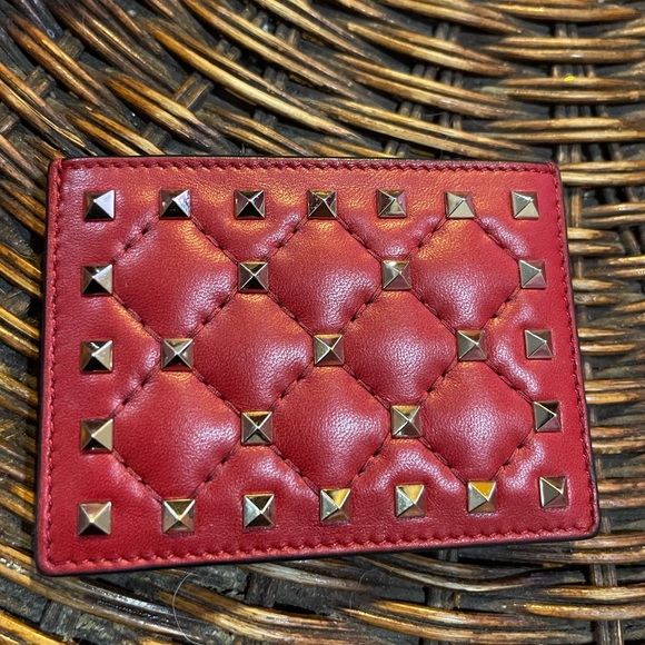 Valentino Lambskin Rock stud Spike card holder in the color ORO - Picture 3 of 11